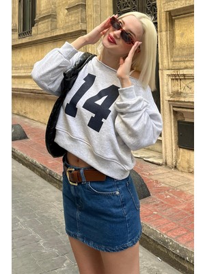Karmelanj Kayık Yaka Baskılı Kadın Sweatshirt MG2205