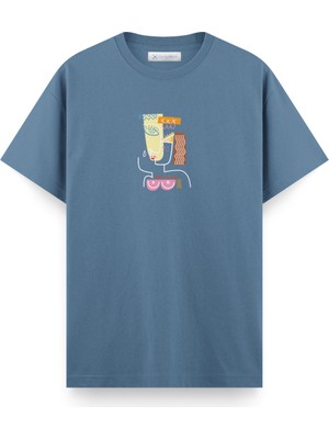 Coutliner Queen Regular T-Shirt