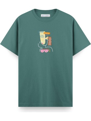 Coutliner Queen Regular T-Shirt