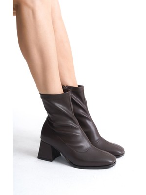 Tamdabu Ayakkabı Acı Kahve 5 cm Topuklu Kadın Bot Klasik Deri TMD202434 Konforlu Tasarım ile Günlük Kullanım