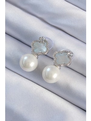 Stil Love Pirinç Gümüş Renk Zirkon Taşlı Minimal Çiçek Tasarımlı Kadın Küpe