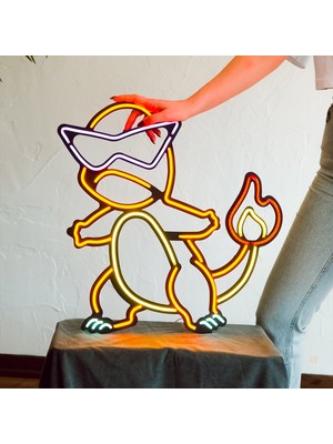 Charmander Neon Duvar Süsü | Metal Üzerine Neon Duvar Dekoru Renkli LED , 48 cm x 50.7 cm