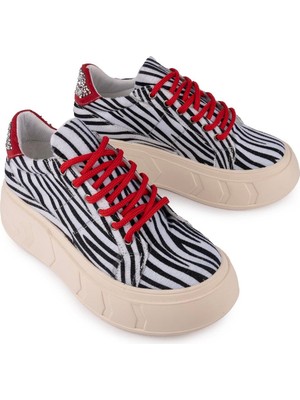 Emel Ayakkabı Modern Rahat Dantel Tasarım Ayakkabı 7961 Zebra
