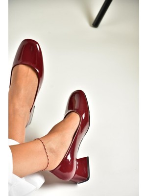 Fox Shoes T752827008 Bordo Rugan Alçak Topuklu Kadın Ayakkabı