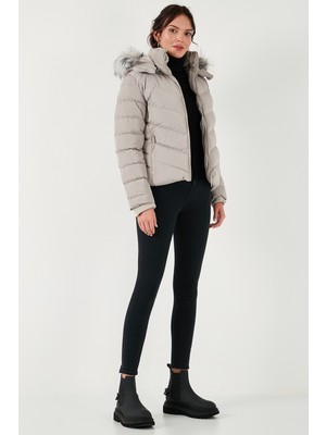 Lela Regular Fit Çıkarılabilir Kapüşonlu Fermuarlı Cepli Şişme Mont Kadın Mont 497DİNA