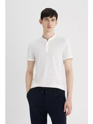 Modern Fit Dik Yaka Kısa Kollu Polo Tişört Kırık Beyaz