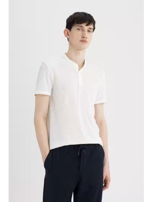 Modern Fit Dik Yaka Kısa Kollu Polo Tişört Kırık Beyaz