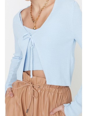 Ersefa Kadın Modern Tarz Slim V Yaka Crop Triko Takım