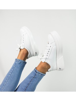 Gdt Ayakkabı Beyaz Renk Bağcıklı Düz Taban Kadın Sneakers