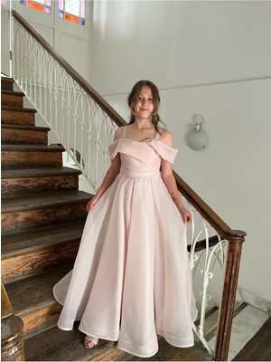 Butik Happy Kids Kız Çocuk Uzun Pudra Askılı Düşük Omuzlu Şifon Abiye Elbise 10-14 Yaş