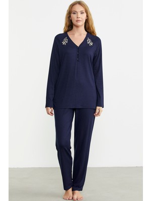 Nakış Detaylı  Düğmeli Pijama Takım - Lacivert