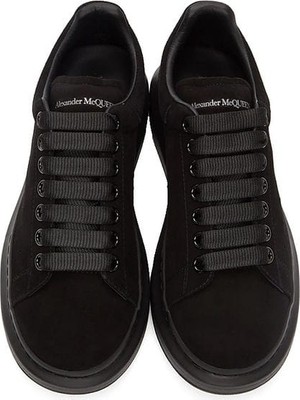 Alexander Mcqueen Oversızed Low-Top Sneakers In Black Suede