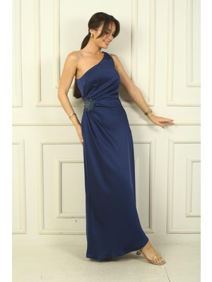 Tek Omuz Yan Kısmı Boncuk Işlemeli Asimetrik Elbise