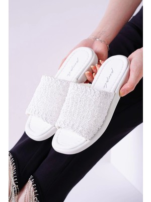 Kazax Claris Beyaz Örgü Terlik