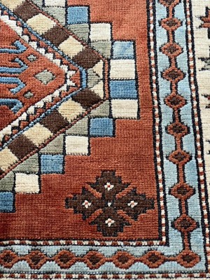 DesignEv 134X189 cm Boho Stili Turuncu ve Mavi Renkli El Dokuma Türk Anadolu Yün Kilimi