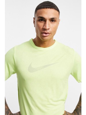 Nike Running Run Division Miler Swoosh Logo T-Shirt Sarı Reflektörlü Erkek Antreman Tişörtü Sarı