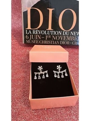 Milena Istanbul Taşlı Papatya Ucu Dört Damla Taş Küpe