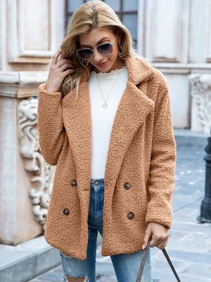 Astarlı Düğmeli Peluş Mont