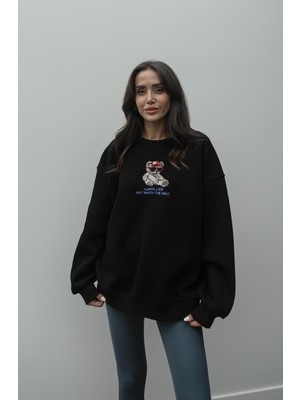 Siyah Ayıcık Baskılı Sweatshirt