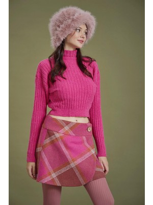 Pembe Desenli Büyük Düğmeli Kışlık Mini Etek