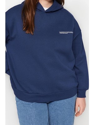 FRM Kadın Büyük Beden Oversize Kapüşonlu Düşük Kol Kalın Içi Polarlı Baskı Detaylı Örme Sweatshirt