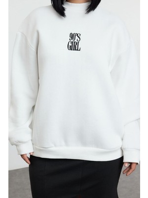 FRM Kadın Büyük Beden Dik Yaka Düşük Kol Kalın Içi Polarlı Nakış Detaylı Normal Kalıp Örme Sweatshirt