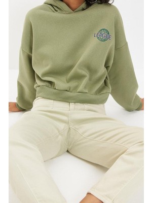 Kadın Moda Şık Relaxed Kapüşonlu Düşük Kol Crop Sırt Baskı Detaylı Kalın Içi Polarlı Örme Sweatshirt