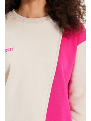 FRM Kadın Regular Bisiklet Yaka Düşük Kol Regular Kalın Içi Polarlı Baskılı Rahat Kalıp Örme Sweatshirt