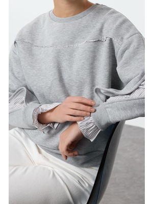 FRM Kadın Relaxed Bisiklet Yaka Düşük Kol Dokuma Detaylı Rahat Kalıp Kalın Içi Polarlı Örme Sweatshirt