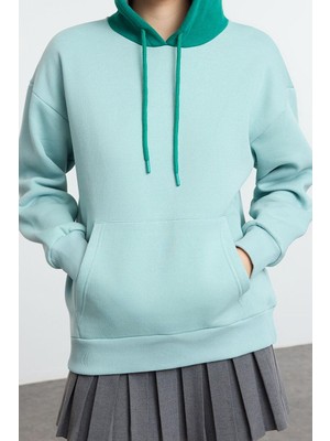 FRM Kadın Moda Şık Bol Kapüşonlu Düşük Kol Uzun Sırt Baskılı ve Geniş Kalıp Örme Sweatshirt