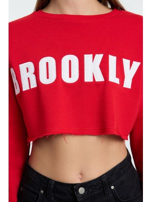 Ersefa Bisiklet Yaka Düşük Kol Super Crop Aplike Nakışlı Super Crop Kalın Örme Sweatshirt