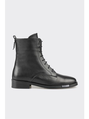 Elle Siyah Deri Kadın Günlük Bot