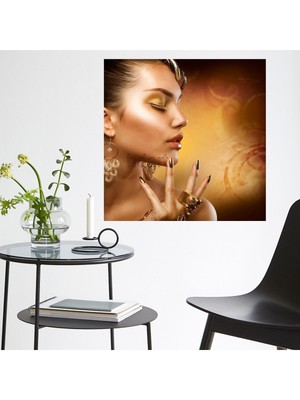 Limitless Design Pırlanta Altın Gold Ojeli Kadın Kuaför Kuyumcu Sarraf Duvar Hd Baskı Kanvas Tablo Tablosu