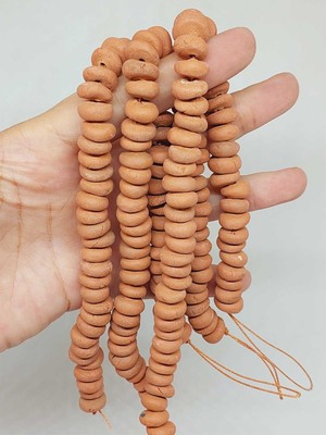 Yaşam Tohumu Kahverengi Yassı Mat Seramik Boncuk Dizi 10-12MM/23CM (54206)