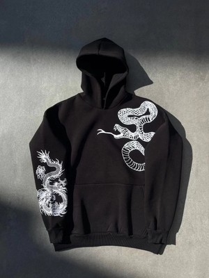 Tarz Yeri Uzun Kol Kapşonlu Baskılı Sweatshirt - Siyah