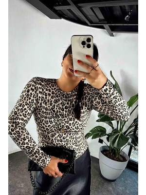 Butik Gardrop Yumoş Kumaş Bisiklet Yaka Leopar Kadın Bluz Leopar