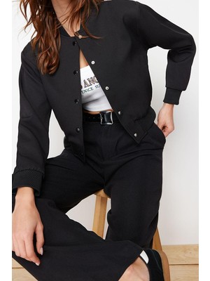 Ersefa Tasarım Düz Astarlı Yaka Crop Bol Hakim Kadın Oversize Crop Ince Bomber Mont