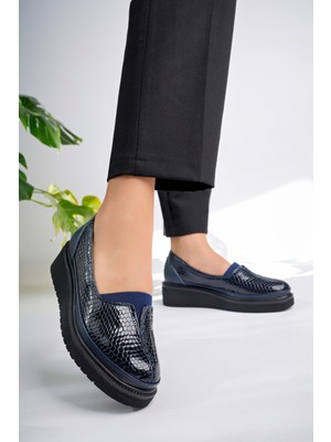 Kadın Hakiki Deri Lacivert Yılan Comfort Ayakkabı