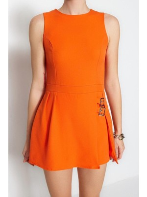Kadın Moda Standart Kol Geniş Paça Bisiklet Yaka Kısa Mini Şort Etekli Kemer Detaylı Dokuma Tulum