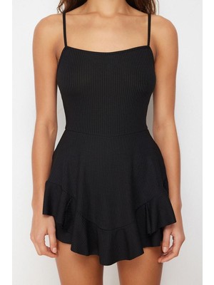 Ersefa Kadın Moda Dar Paça Kare Yaka Puantiyeli Desen Kısa Siyah Askılı Volanlı Şortlu Mini Tulum