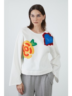 Aplike Nakış Detaylı Sweatshirt