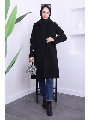 Siyah Düğmeli Cepli Kaban