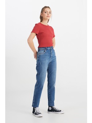 Mom Fit Yüksek Bel Dar Paça Esnek Jean Kot Pantolon