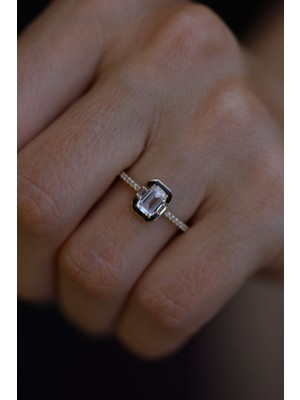 Yenigün Kuyumculuk 14 Ayar Altın Baget Taşlı Siyah Mineli Yüzük