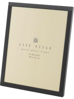 Siyah Metal Çereve 20X25CM