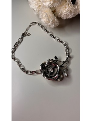 Kad Collection Gül Choker Kolye