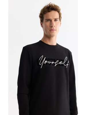 AVVA Erkek Siyah Bisiklet Yaka Pamuklu Baskılı Elastan Regular Fit Sweatshirt A42Y1258