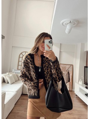 Modaens'ten  Leopar Desen Yumoş Hırka