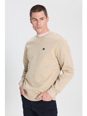Wrangler W242726614 Bej Erkek Iki Iplik Üçgen Dış Dikim Bisiklet Yaka Sweat
