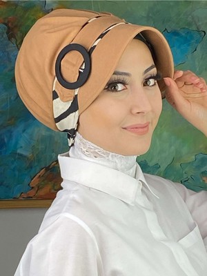 Butik AmbarNazlı Model Tokalı Iri Krem Çizgili Zebra Desenli Tesettür Şapka